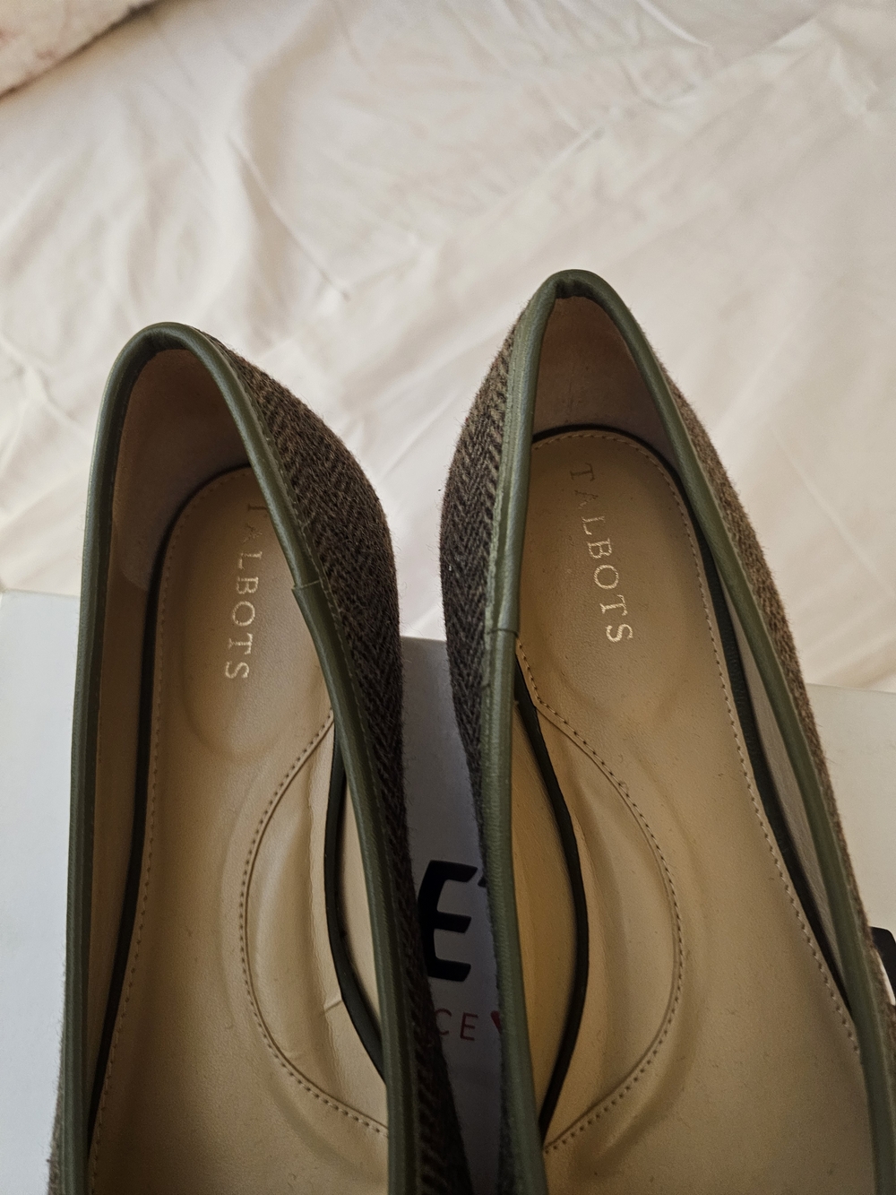 Talbots Olive Green Women's Ballet Flats